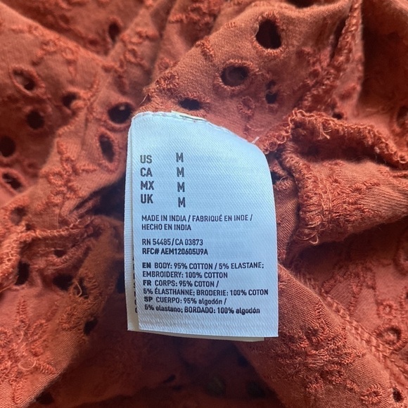 American Eagle Eyelet Top Size Medium NWT - Picture 6 of 7